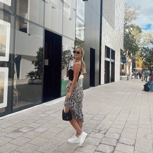 Meet your Posher, Nella